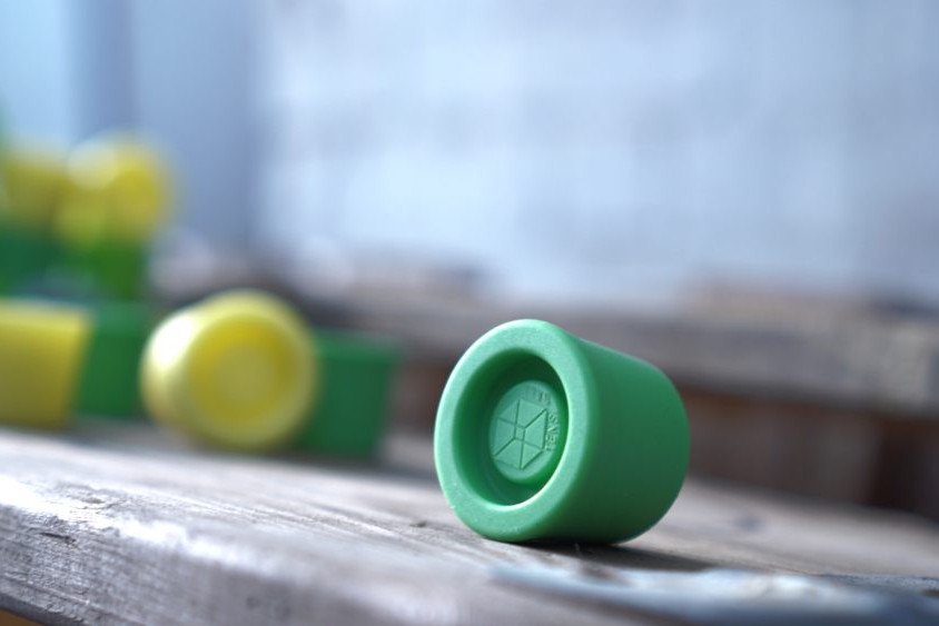 Die TensiBall Caps ist ein Reaktions-Spielzeug für Jung und Alt
